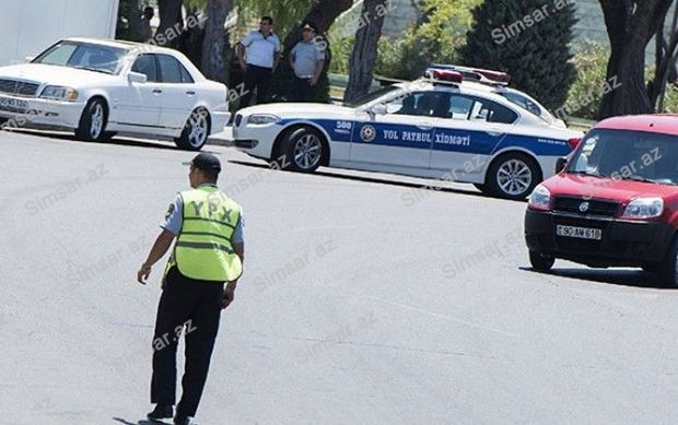bakida-yolu-kecen-yol-polisini-masin-vurdu