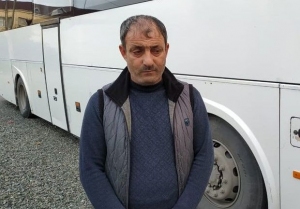 narkotik-vasitenin-tesiri-altinda-bakidan-astaraya-sernisin-dasidi-foto