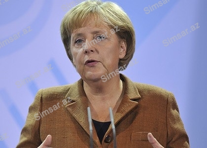 angela-merkel-moskvaya-gedecek