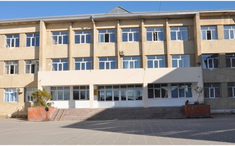 bakida-daha-bir-mekteb-koronavirusa-gore-baglanib