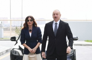 ilham-eliyev-ve-mehriban-eliyeva-dost-merkezinin-acilisinda