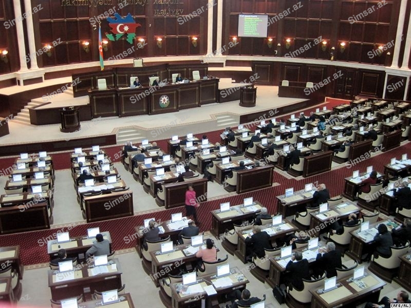 deputatlari-gelen-hefte-tetile-cixacaqlar