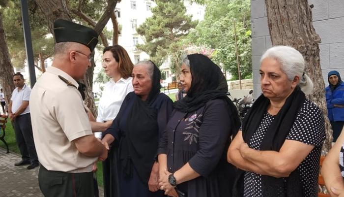 polad-hesimovun-adina-park-istifadeye-verilib