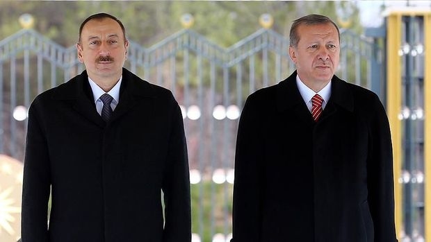 ilham-eliyev-ve-erdogan-sehidler-xiyabanini-ziyaret-etdiler