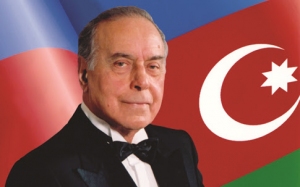 heyder-eliyevin-anim-gunudur