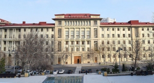 azerbaycanda-vetendaslarin-evden-cixmasi-mehdudlasdirildi-resmi