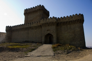 tarixi-namelum-qala-ramana