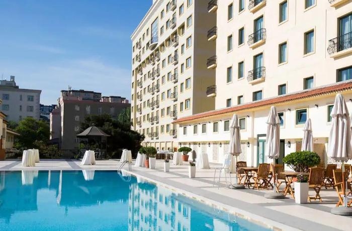 bakida-daha-bir-hotelde-karantin-rejimi-qaydalari-pozuldu