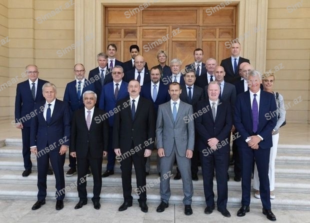 ilham-eliyev-uefa-nin-numayende-heyetini-qebul-edib
