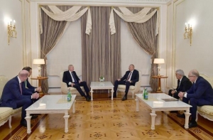 prezident-bp-qrupunun-bas-icraci-direktorunu-qebul-etdi