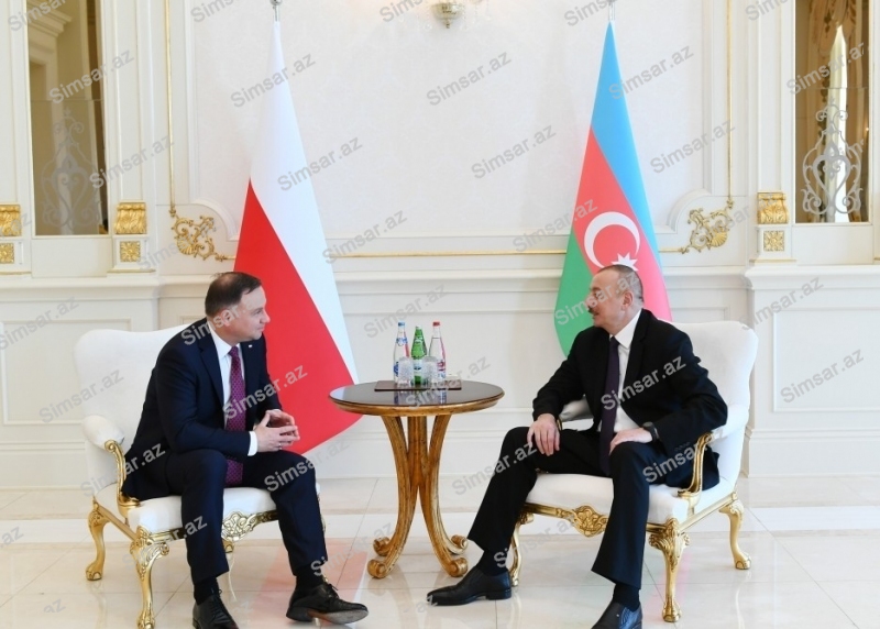 azerbaycan-ve-polsa-prezidentlerinin-tekbetek-gorusu-olub