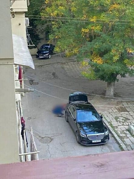 bakida-is-adaminin-intiharinin-sok-teferruati-bileklerinde-teze-kesikler