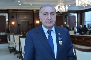 iqbal-memmedovun-oglunun-hebs-muddeti-uzadilib