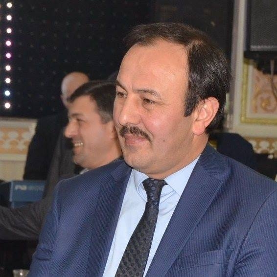 ekber-qosali-yazir-xeyrin-ser-uzerinde-qalibiyyet-paradi