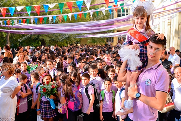son-zeng-her-bir-mektebin-erazisinde-kecirilecek-emr
