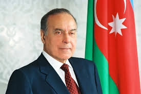 seymur-isayev-heyder-eliyev-milli-dovletcilik-enenelerinin-berpasinda-mohkemlendirilmesinde-ve-qorunmasinda-boyuk-xidmetler-gosterib