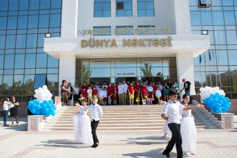 dunya-mekteblilerinin-valideynlerinden-mehriban-eliyevaya-muraciet