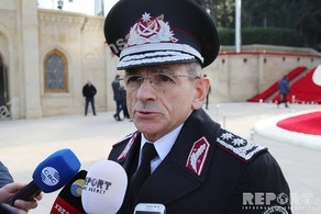 medet-quliyev-mudafie-senayesi-nazirliyinin-kollektivine-teqdim-edilib