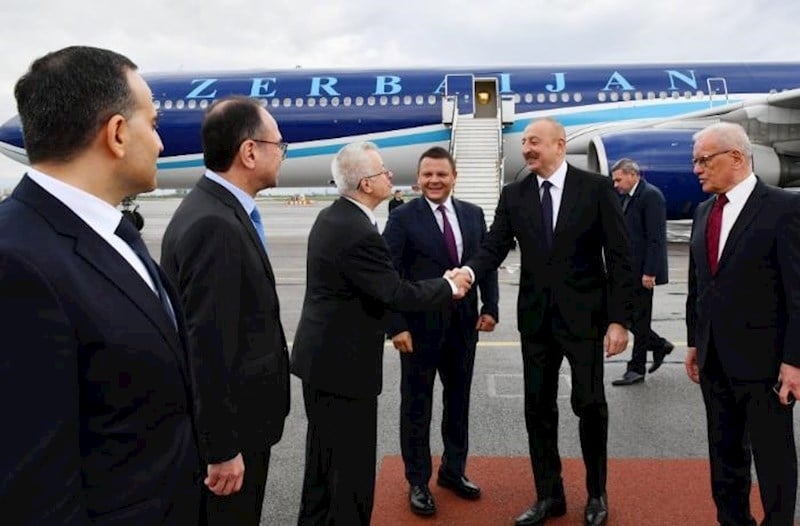 ilham-eliyev-bolqaristana-gedib