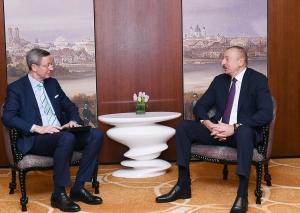 ilham-eliyev-almaniyada-seferdedir