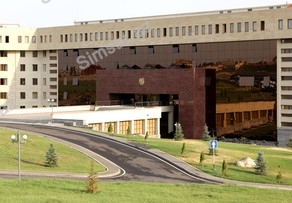 ermenistan-mudafie-nazirliyine-hucum-olub