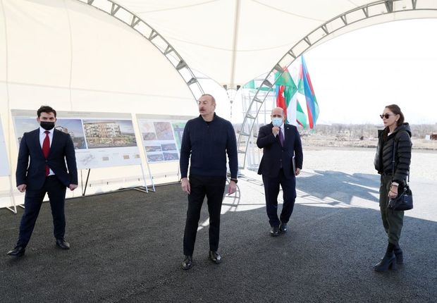 agdamda-yeni-yasayis-kompleksinin-temeli-qoyuldu