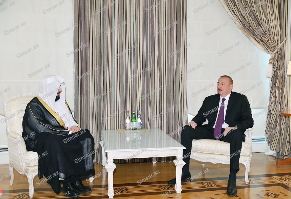 ilham-eliyev-seudiyye-erebistaninin-edliyye-nazirini-qebul-edib