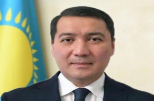 qazaxistanin-azerbaycana-yeni-sefiri-teyin-edilib