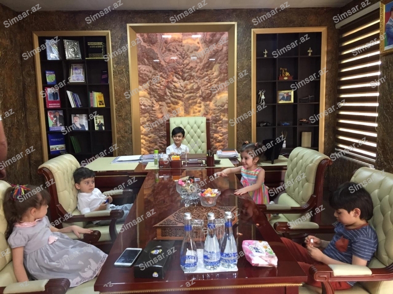 sipark-insaat-idareciliyi-usaqlara-hevale-etdi-bayram-sevinci-foto-video