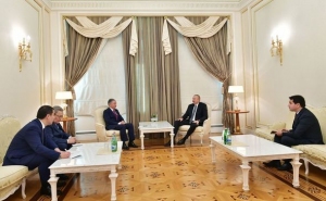 ilham-eliyev-qazaxistan-parlamenti-meclisinin-sedrini-qebul-edib