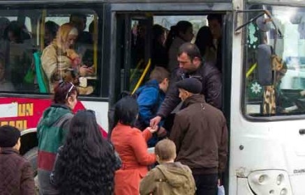 avtobus-suruculerinin-sernisinlere-qarsi-bitmeyen-saymamazligi