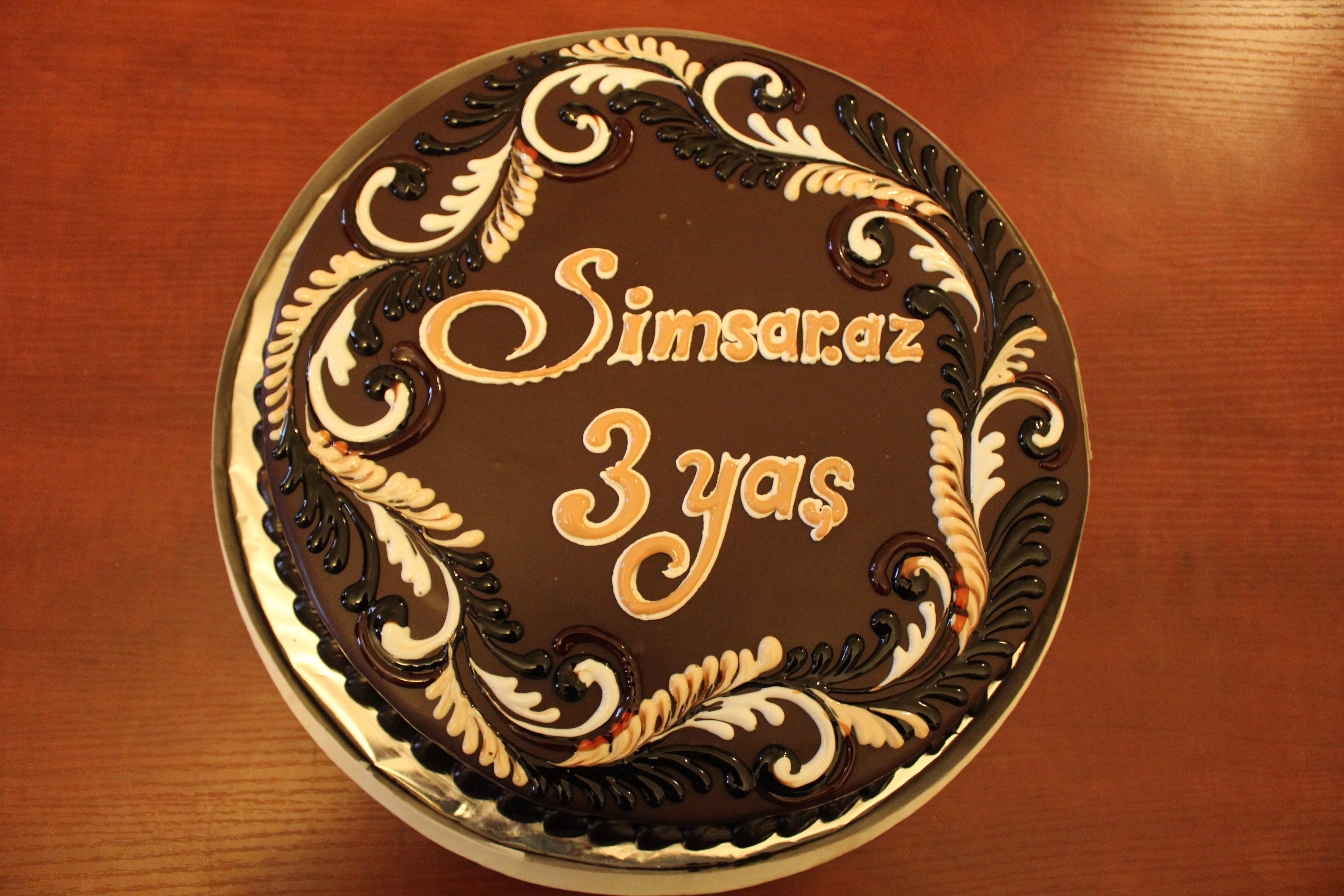 simsaraz-3-yasini-qeyd-edir-ad-gunu-fotolar