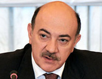 fuad-elesgerov-dunyada-rusvetin-meblegini-xatirlatdi