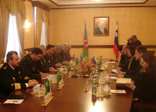sefer-ebiyev-sloveniyali-hemkari-ile-gorusub