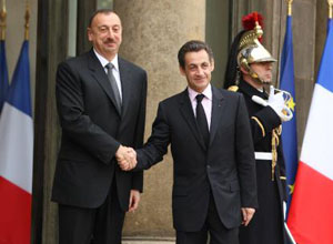 sarkozi-oktyabrin-7-de-azerbaycandadir