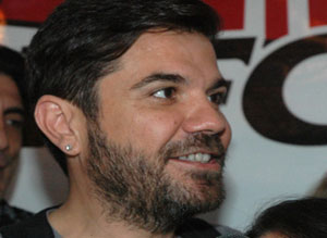 kenan-dogulu-azerbaycan-jurnalistlerine-asiq-oldu