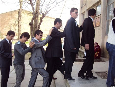 komplekslerden-azad-adamlarin-seherciyi-reportaj