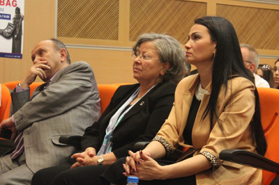 qenire-pasayeva-men-ona-yaziqlar-olsun-deyerdim