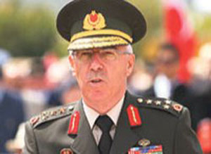 turkiyede-daha-bir-general-hebs-olundu