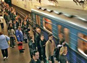 bakida-metro-vaqonlarinda-musahide-kameralari-qurasdirilir