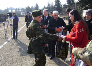 qenire-pasayeva-esgerlerle-gorusdu