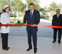 ilham-eliyev-qazax-seherinde-semed-vurgun-poeziya-evinin-acilisinda-istirak-edib