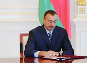 prezident-ilham-eliyev-azerbaycan-respublikasinin-dovlet-musteqilliyinin-berpasinin-iyirminci-ildonumu-haqqinda-serencam-imzalayib