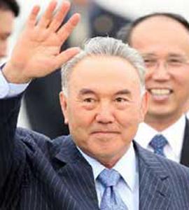 qazaxistanda-novbedenkenar-prezident-seckisine-gedilir