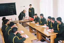 azerbaycanin-mekteblerinde-efqan-herbciler-hazirlanacaq