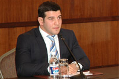 elnur-memmedliden-metbuata-saygisizliq