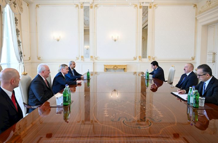 prezident-qebul-kecirdi