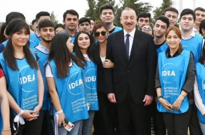 genclere-guvenen-gencleri-destekleyen-lider