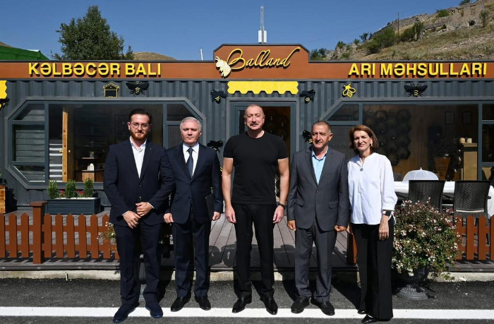 prezident-ilham-eliyev-balland-kelbecer-bali-ari-ve-ariciliq-mehsullari-magazasinin-acilisinda-istirak-edib